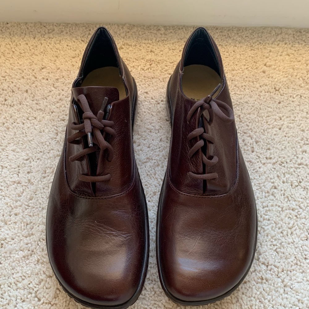 Naot Brown leather tied shoe